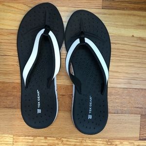 TekGear flip flops
